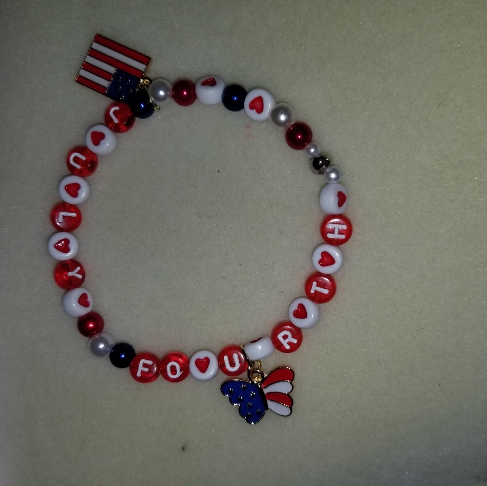 NWT Handcrafted July 4th Charm Bracelet and Earrings Set.